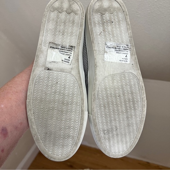 STEVE MADDEN GEENA Flocked Fabric looks like suede upper. Size 7 - Picture 2 of 6